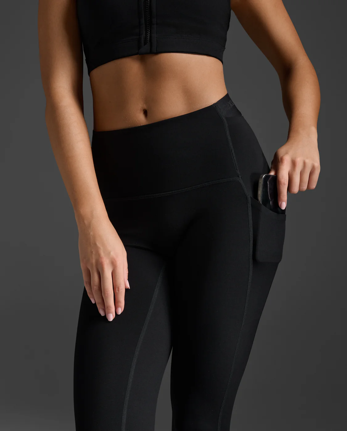 Form Stash Hi-Rise Compression Tights with Pockets - Image 5